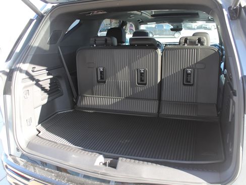 New 2026 Chevrolet Traverse High Country w/ LPO, Floor Liner Package image 19