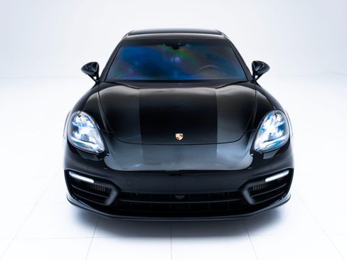 Used 2022 Porsche Panamera Platinum Edition image 6