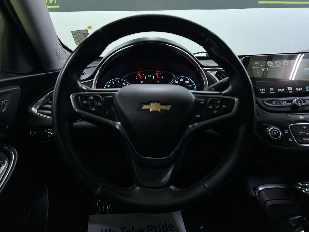 Used 2017 Chevrolet Malibu LT FWD image 20