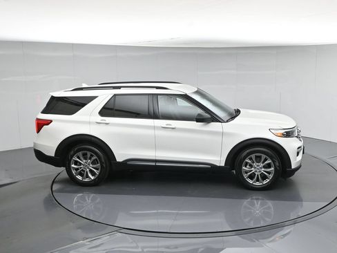 Certified 2021 Ford Explorer XLT w/ Equipment Group 202A RWD image 53