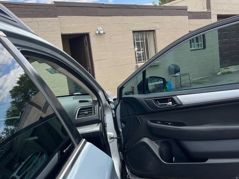 Used 2018 Subaru Outback 2.5i Premium AWD/4WD image 11