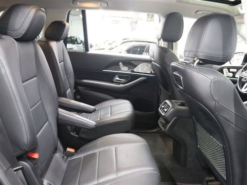 Used 2020 Mercedes-Benz GLS 450 4MATIC image 15