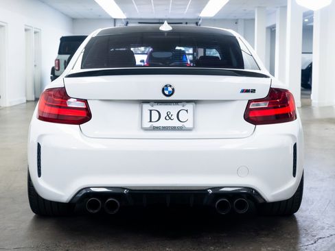 Used 2017 BMW M2 image 5