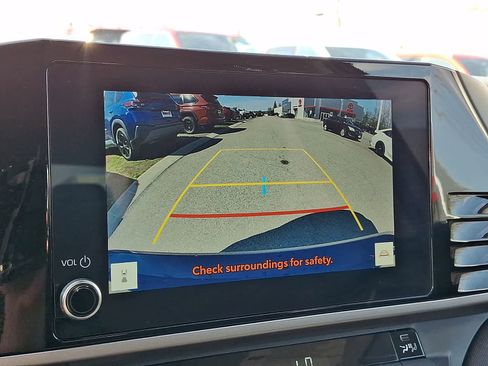 Used 2025 Toyota Camry LE image 22