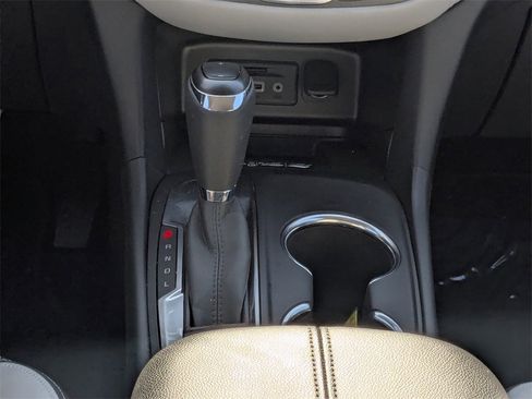 Certified 2021 Chevrolet Equinox Premier image 16