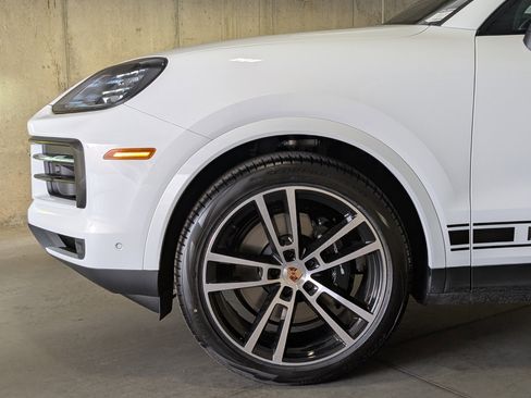 New 2026 Porsche Cayenne AWD/4WD image 14