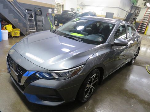Used 2021 Nissan Sentra SV image 3
