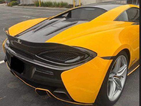 Used 2017 McLaren 570S Coupe image 7