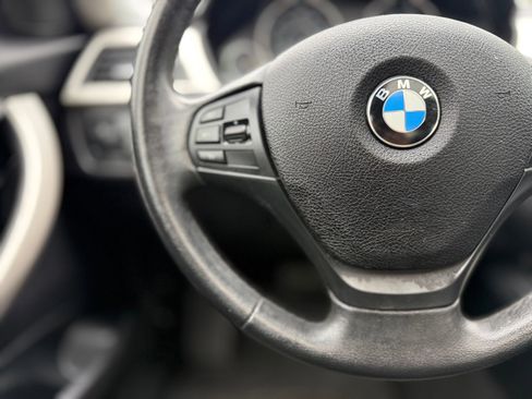 Used 2016 BMW 320i Sedan RWD image 25
