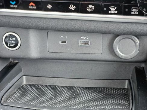 Certified 2023 Nissan Rogue SL w/ SL Premium Package image 25