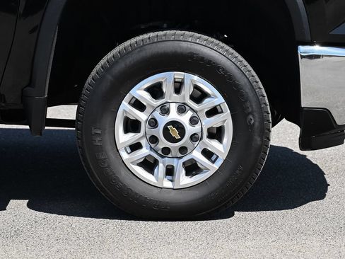 Used 2025 Chevrolet Silverado 2500 LT w/ Convenience Package AWD/4WD image 11