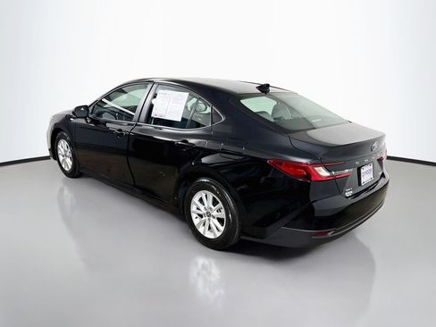 Used 2026 Toyota Camry LE FWD image 5