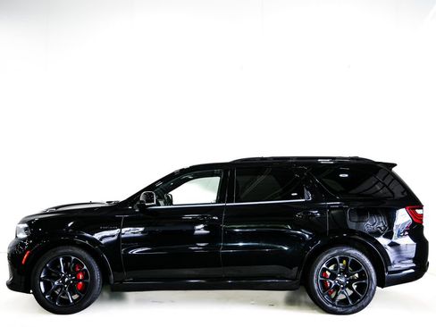 Used 2023 Dodge Durango R/T w/ Tow 'N Go Package AWD/4WD image 6