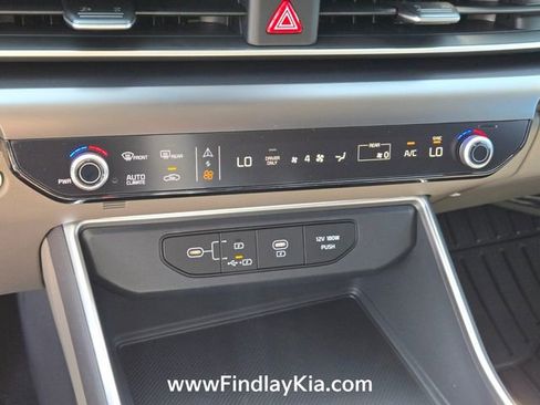 New 2026 Kia Carnival LXS FWD image 19