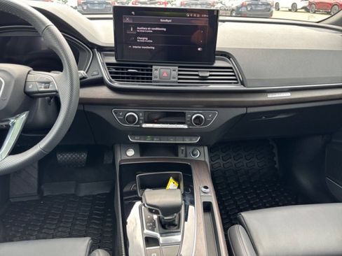 Used 2024 Audi Q5 e Premium Plus w/ Premium Plus Package image 14
