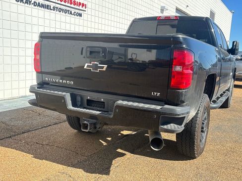 Used 2019 Chevrolet Silverado 2500 LTZ w/ Duramax Plus Package image 27