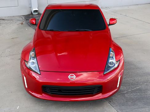 Used 2020 Nissan 370Z Coupe image 23