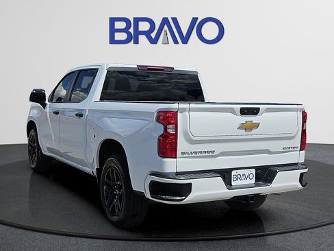 Used 2025 Chevrolet Silverado 1500 Custom RWD image 3