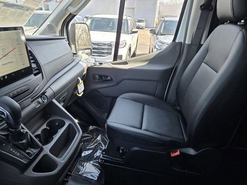 New 2026 Ford Transit 250 148 Medium Roof RWD image 9