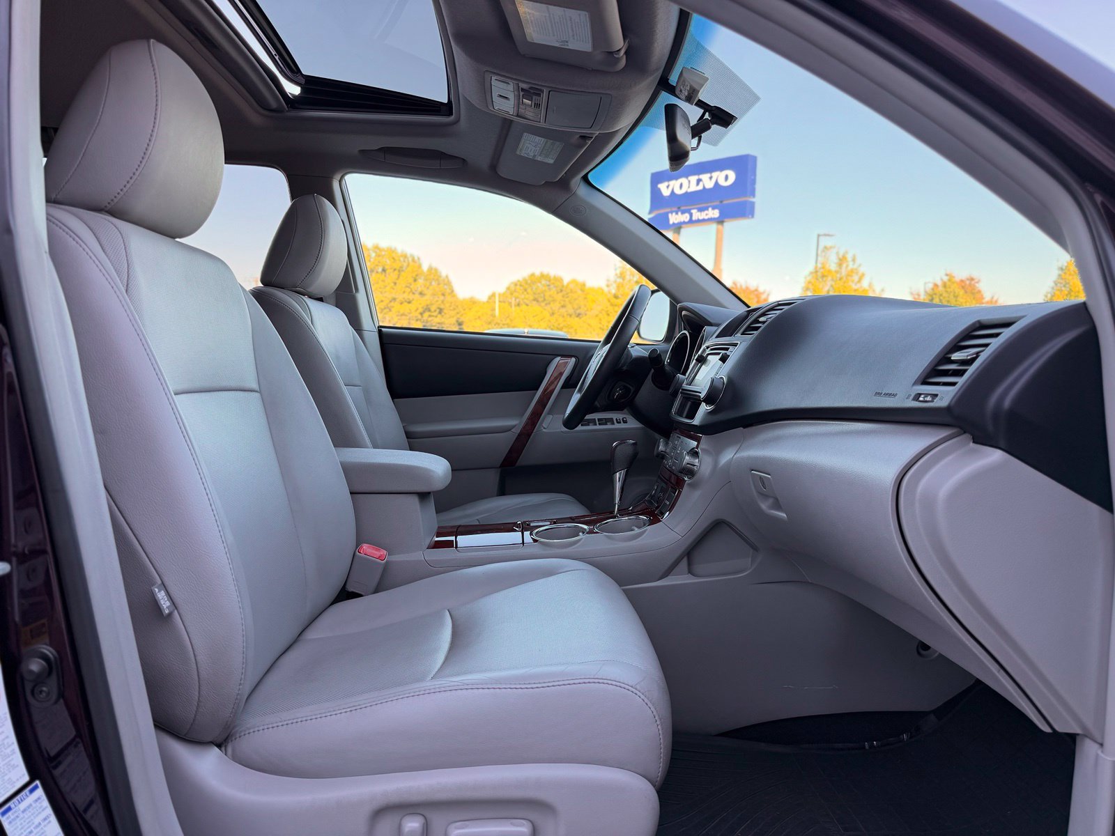 Used 2013 Toyota Highlander Limited AWD/4WD image 26