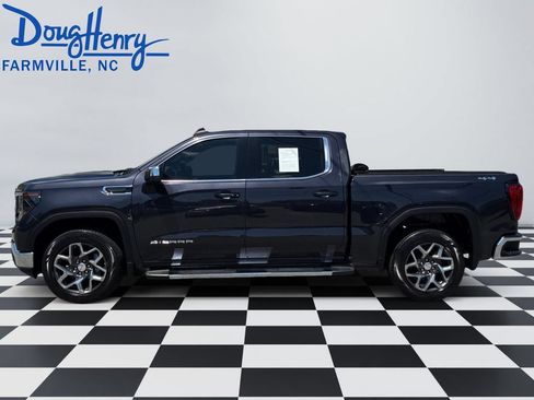 Used 2022 GMC Sierra 1500 SLE AWD/4WD image 2