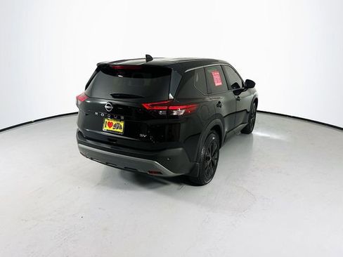 Certified 2023 Nissan Rogue SV FWD image 9