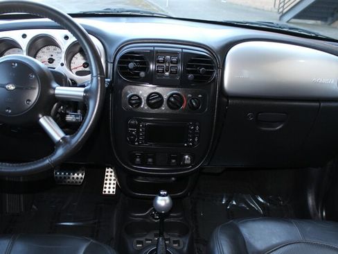 Used 2005 Chrysler PT Cruiser GT FWD image 14