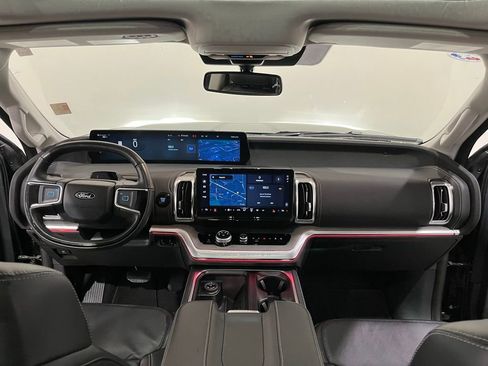 Certified 2025 Ford Expedition Max Platinum image 20