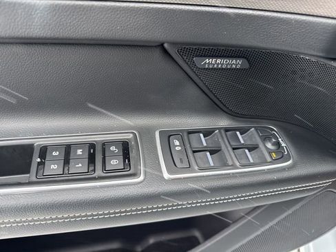 Used 2020 Jaguar XF Checkered Flag image 9