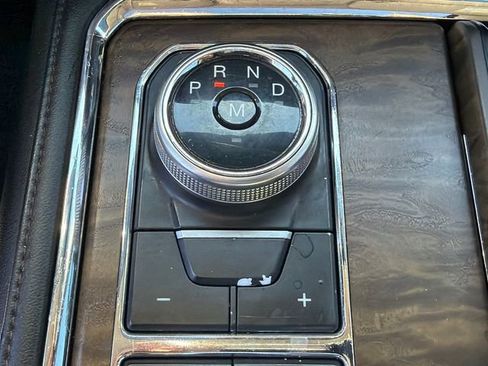 Used 2019 Ford Expedition Max Platinum image 32