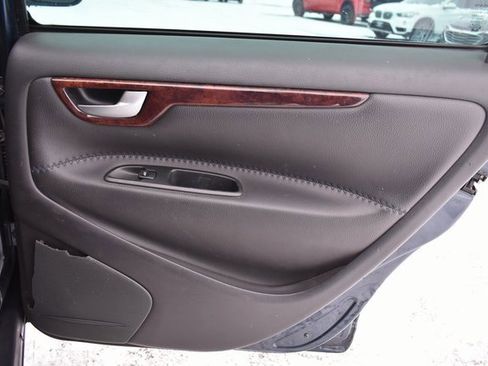 Used 2006 Volvo XC70 2.5T image 35