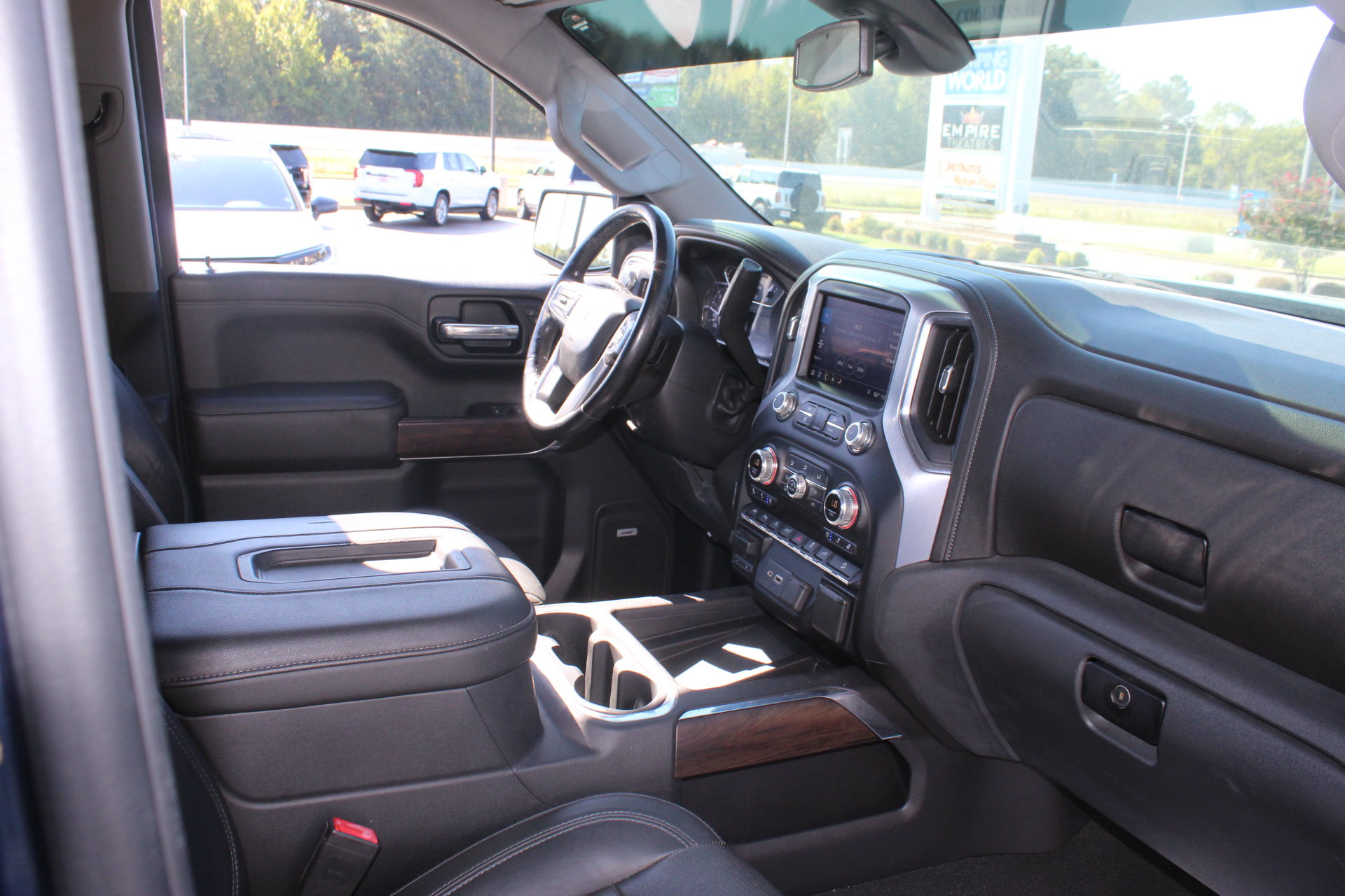 Used 2019 GMC Sierra 1500 SLT w/ SLT Premium Plus Package AWD/4WD image 36