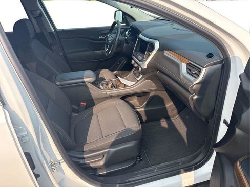 Used 2023 GMC Acadia SLE w/ Driver Convenience Package FWD image 19