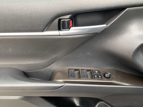 Used 2023 Toyota Camry SE image 23