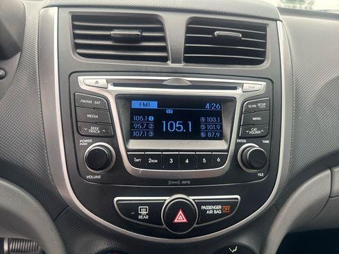 Used 2016 Hyundai Accent SE FWD image 14