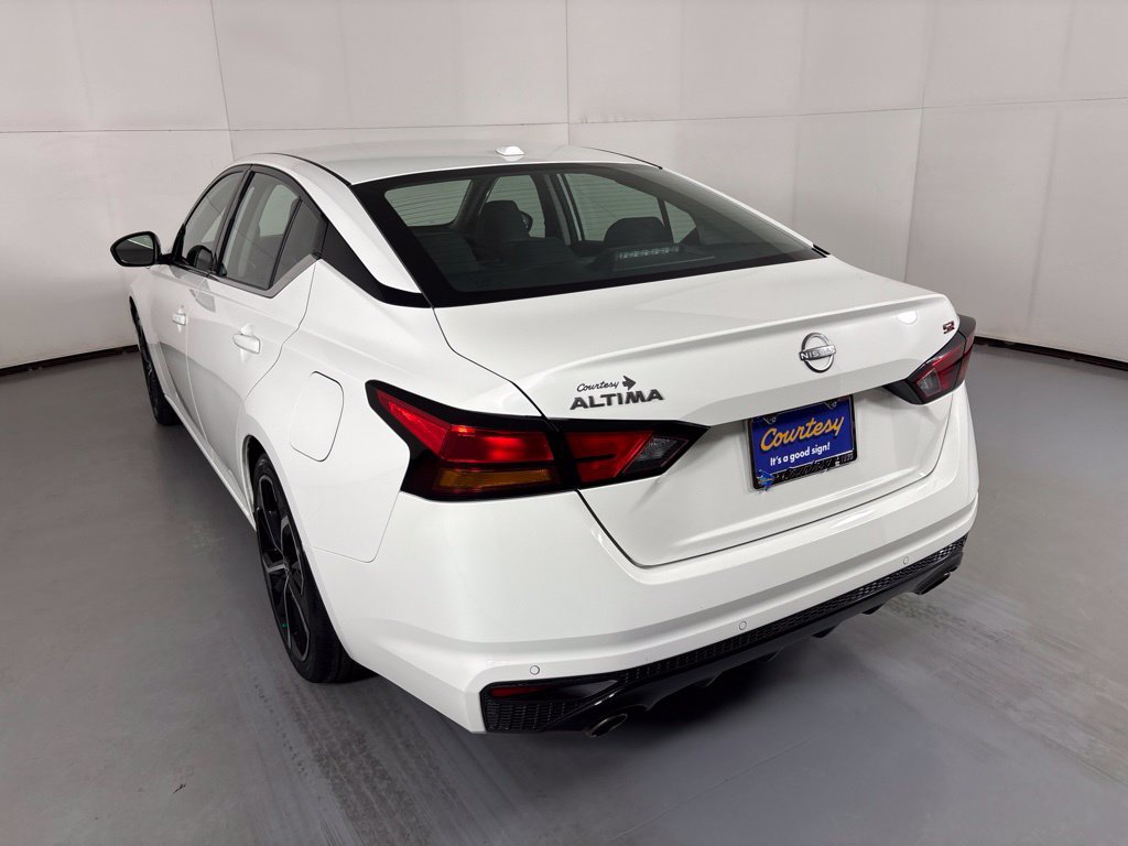 Used 2024 Nissan Altima 2.5 SR FWD image 6