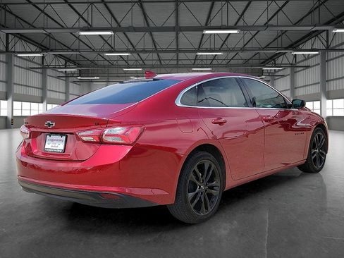 Used 2024 Chevrolet Malibu LT w/ Sport Edition FWD image 4
