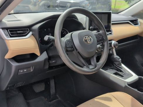 Used 2023 Toyota RAV4 XLE FWD image 12