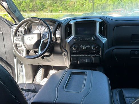 Used 2019 Chevrolet Silverado 1500 LTZ w/ LTZ Premium Package AWD/4WD image 25