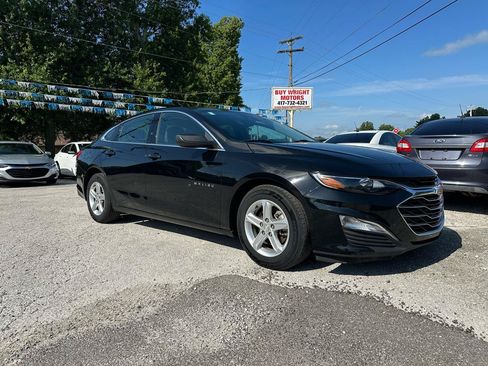 Used 2023 Chevrolet Malibu LS FWD image 2