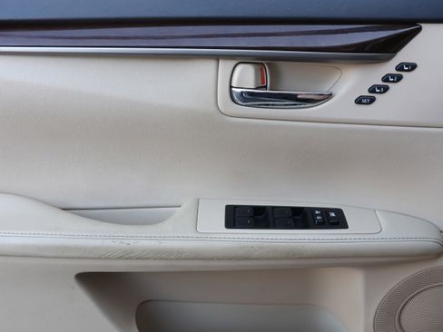 Used 2014 Lexus ES 350 image 12