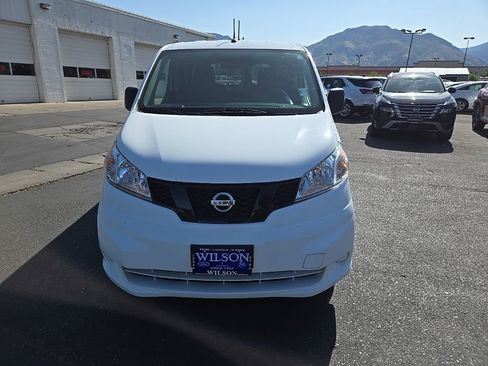 Used 2021 Nissan NV200 S w/ Back Door Glass Package image 2