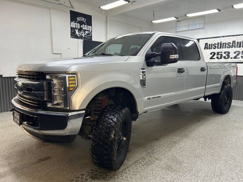 Used 2018 Ford F350 XLT AWD/4WD image 3