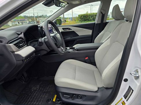 Used 2026 Toyota Camry XLE AWD/4WD image 20