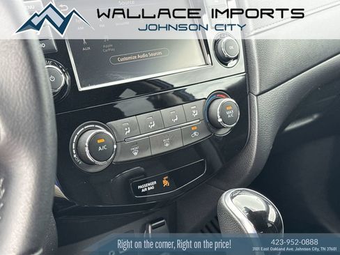 Used 2020 Nissan Rogue S w/ Special Edition Package FWD image 24