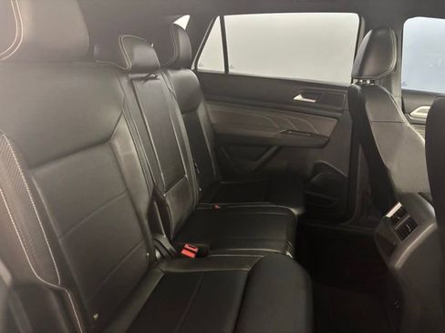Used 2023 Volkswagen Atlas Cross Sport SE FWD image 12