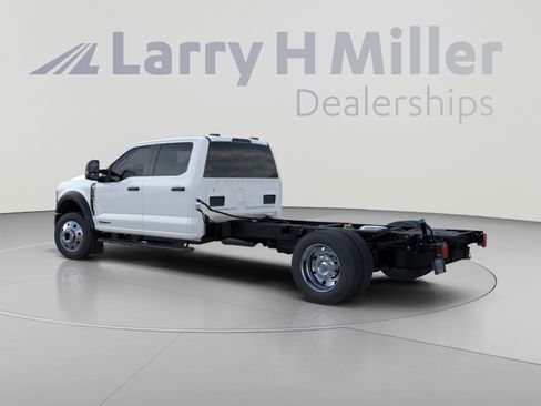 New 2026 Ford F550 4x4 Crew Cab w/ XLT Value Package image 4