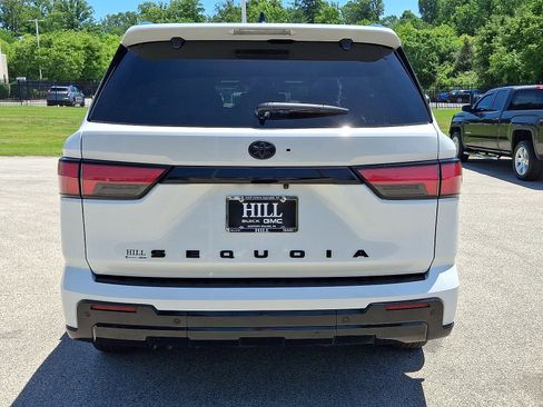 Used 2024 Toyota Sequoia Platinum AWD/4WD image 23