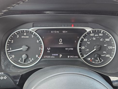 Used 2025 Nissan Pathfinder SV FWD image 21