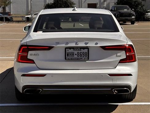 Used 2021 Volvo S60 T8 Inscription image 6